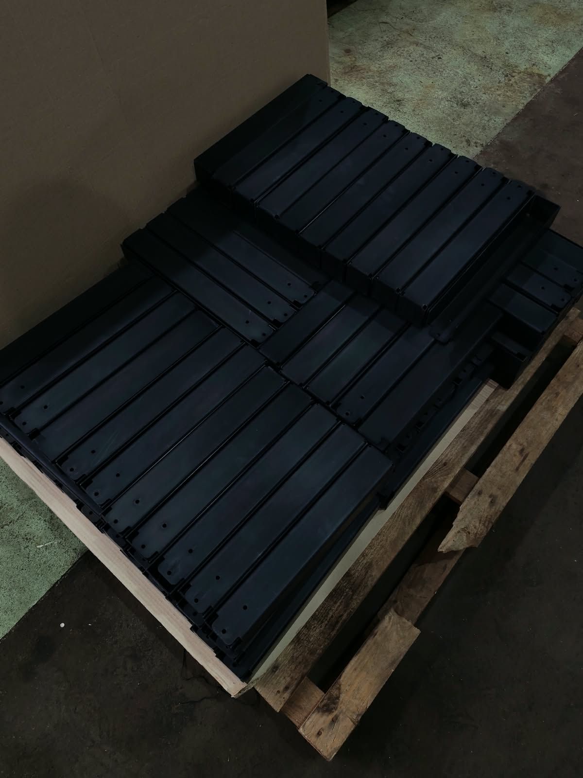 Schwarz passiviert – Palette